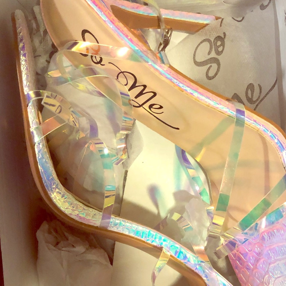 Cute shiny heels